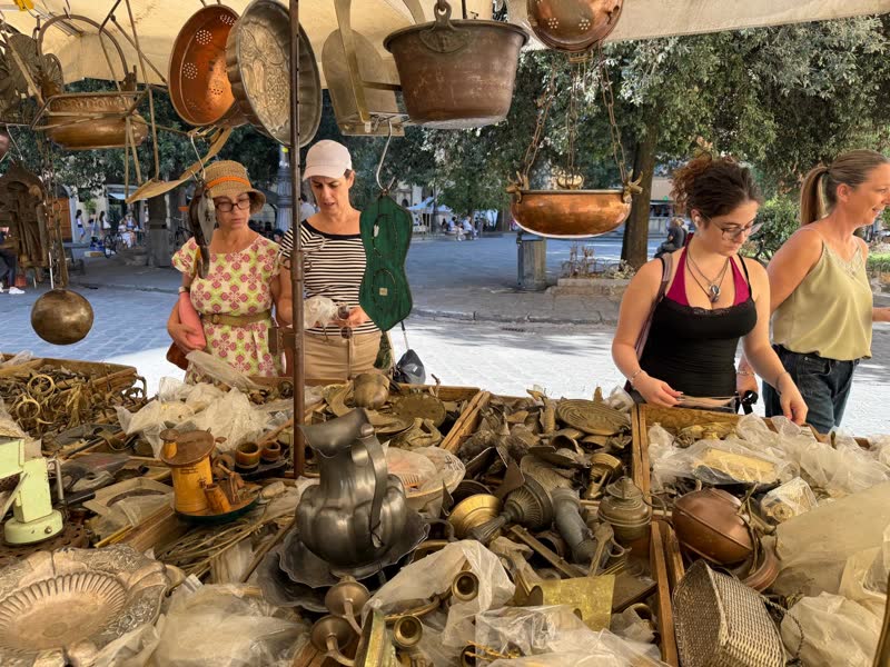 The Florence flea market: copper pots and antiques